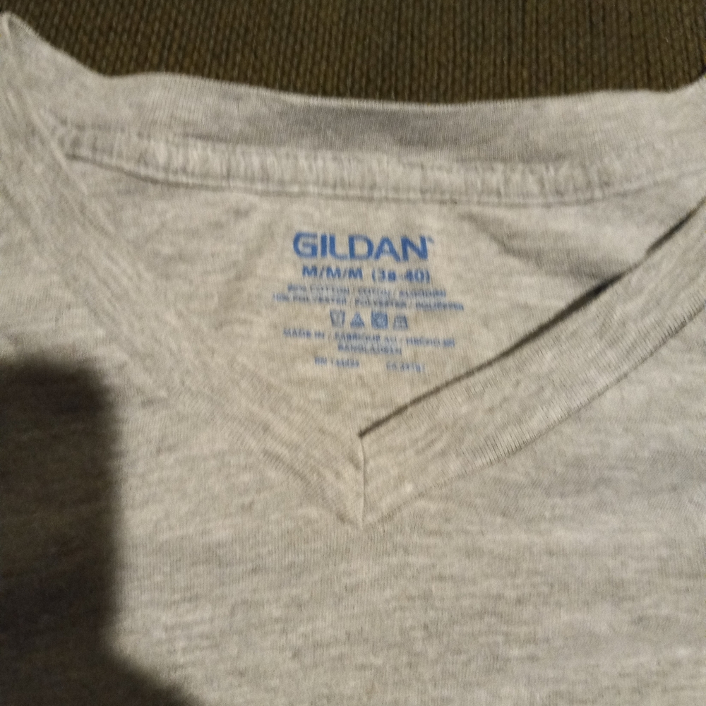 2 shirts light gray and dark gray